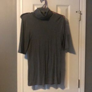 Turtlenick short sleeve top
